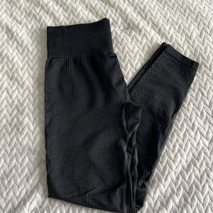 Black Seamless Leggings Size Medium